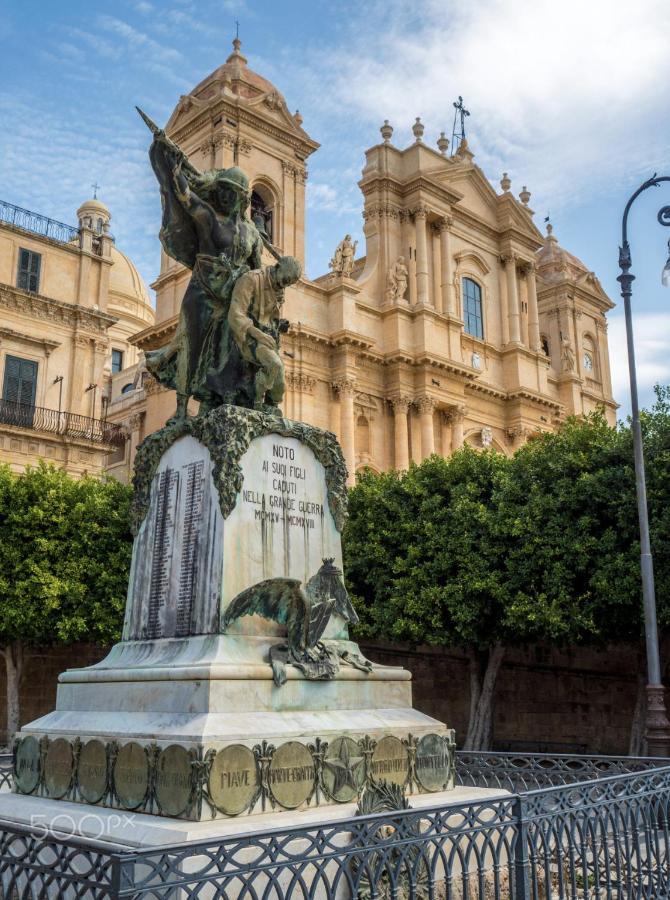 Quattroquarti Stradivari Home Noto Exterior photo