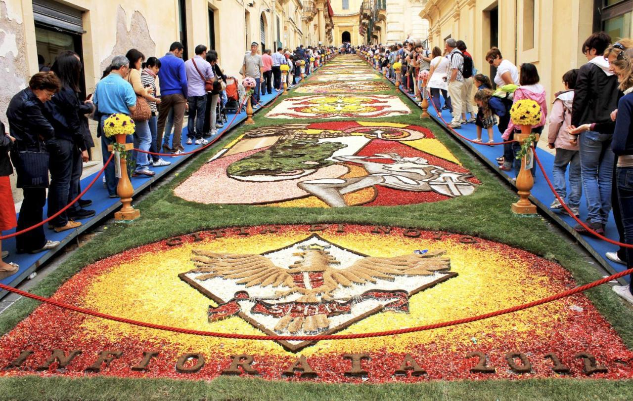Quattroquarti Stradivari Home Noto Exterior photo